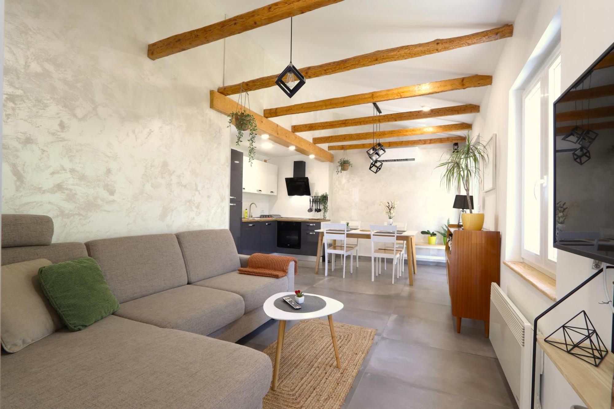 Laurus Garden Ferienhaus *
